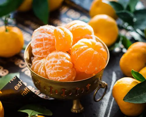 fresh oranges for juicing