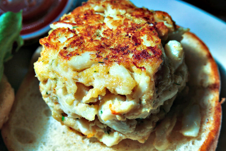 What Does Crab Taste Like? - Best Electric Skillet Guide