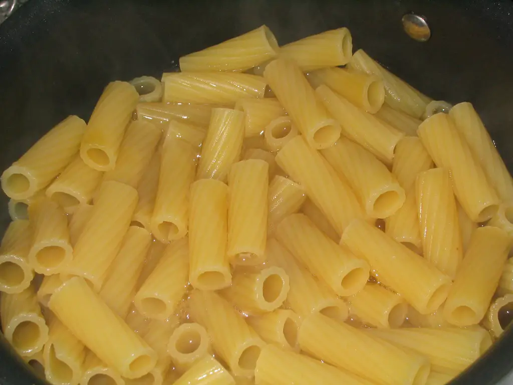 Penne Vs Ziti: What's the Difference?