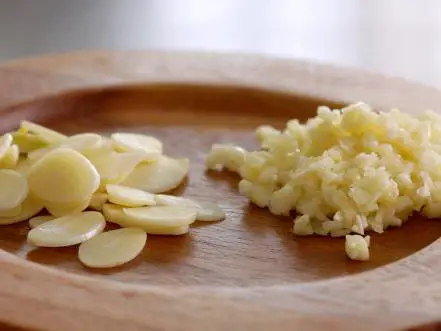 Where Is Minced Garlic In The Grocery Store?